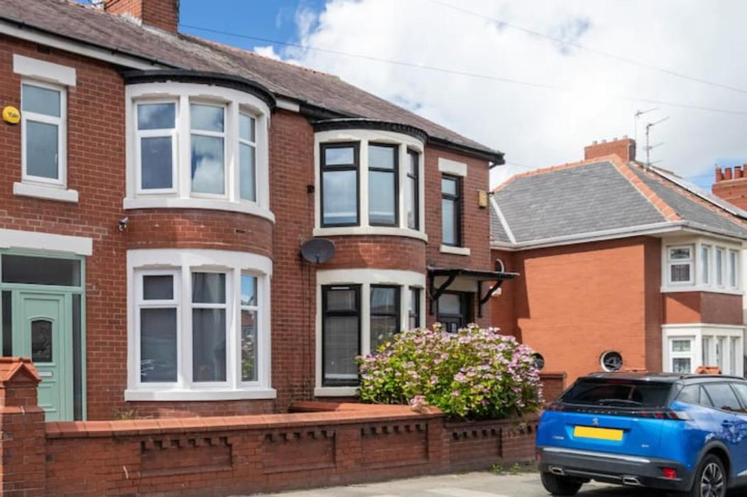 Xxhot Tubxx 4Bed Semi, Sleeps 8, 2 Bathrooms Blackpool Zewnętrze zdjęcie