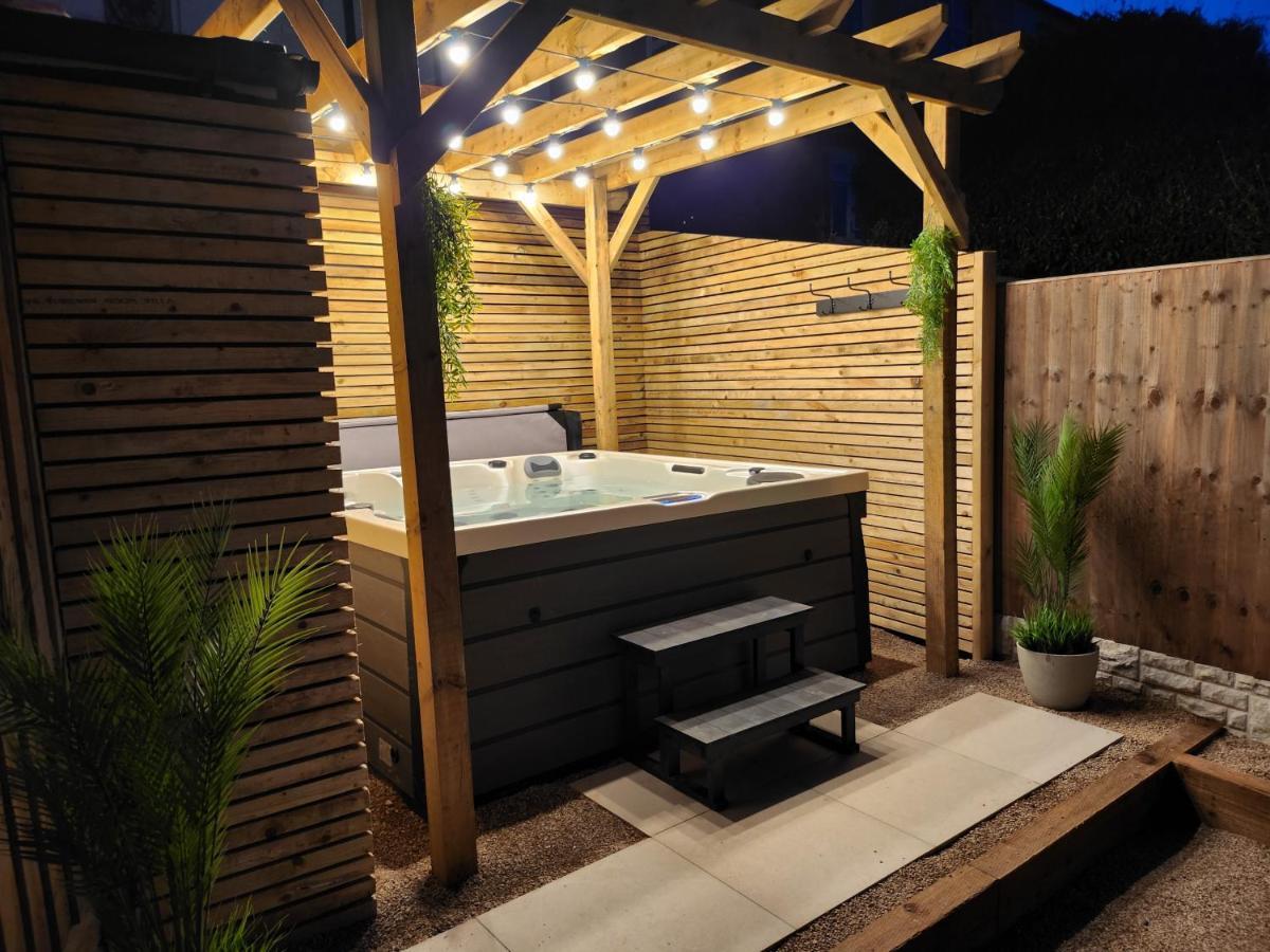 Xxhot Tubxx 4Bed Semi, Sleeps 8, 2 Bathrooms Blackpool Zewnętrze zdjęcie