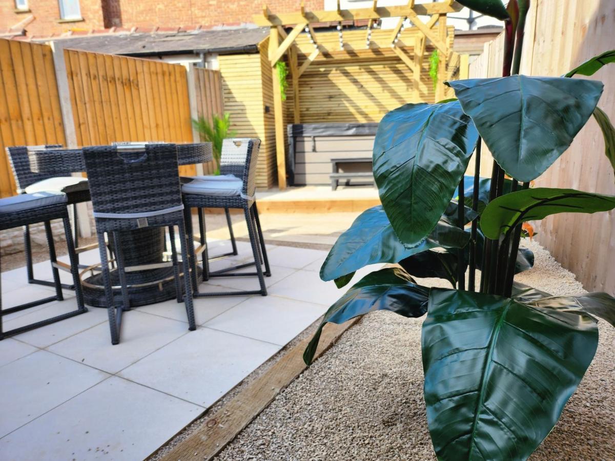 Xxhot Tubxx 4Bed Semi, Sleeps 8, 2 Bathrooms Blackpool Zewnętrze zdjęcie